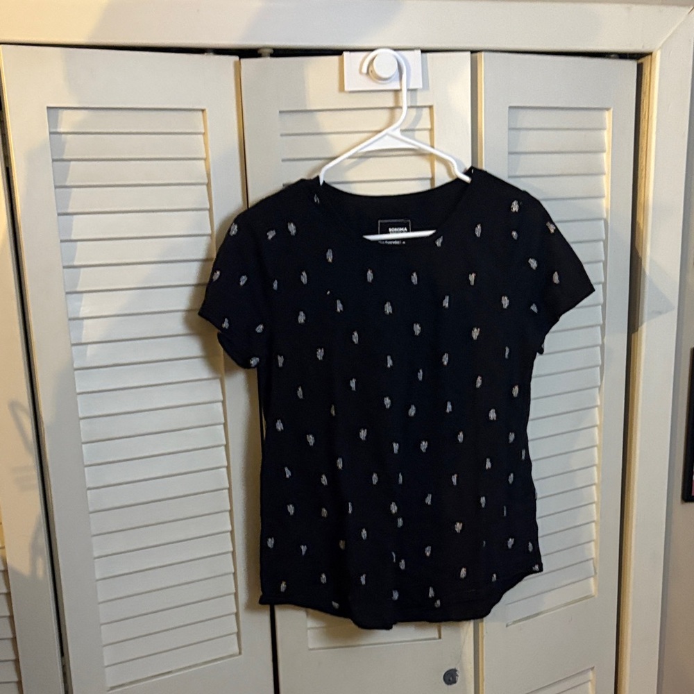 Sonoma Black Short Sleeve Tee with White Patterns